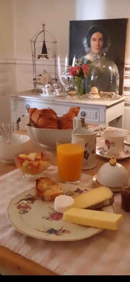 Le Logis Blanc Bed&Breakfast Coursan Екстериор снимка